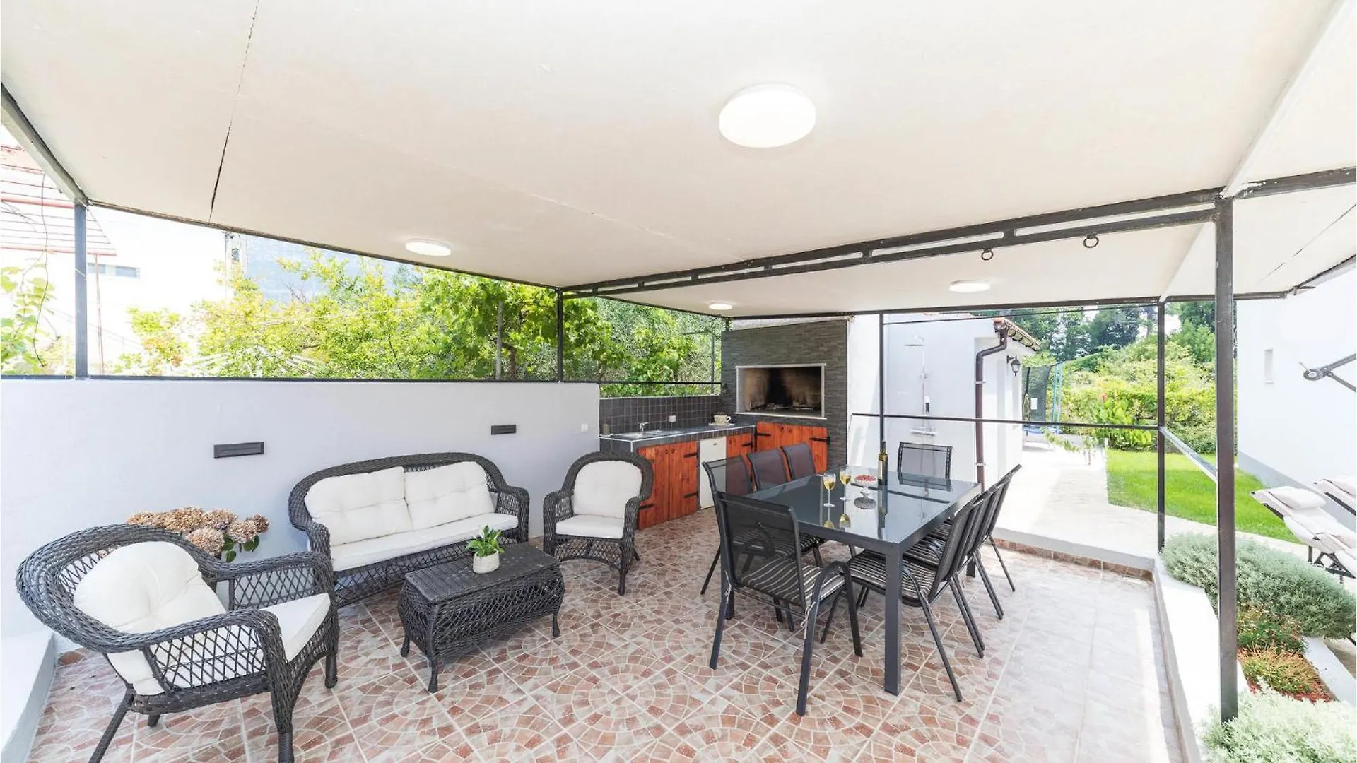 4 Bedroom Lovely Home In Kastel Kambelovac Kastela Croatia