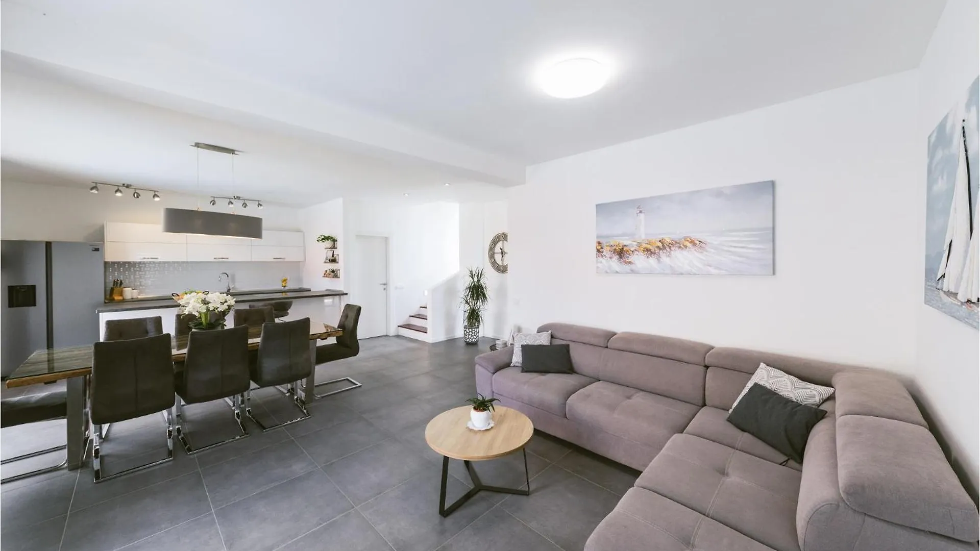 Holiday home 4 Bedroom Lovely Home In Kastel Kambelovac Kastela